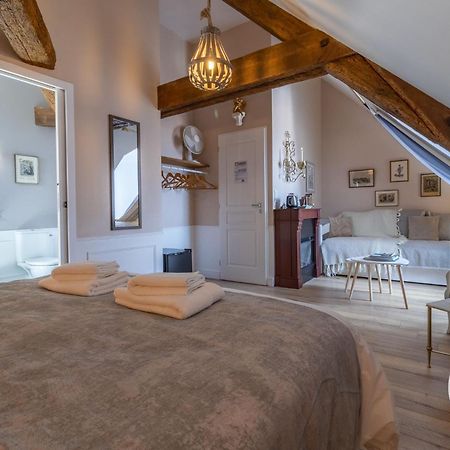 Le Griffon 1855 Hotel Saint-Laurent-Des-Autels Luaran gambar