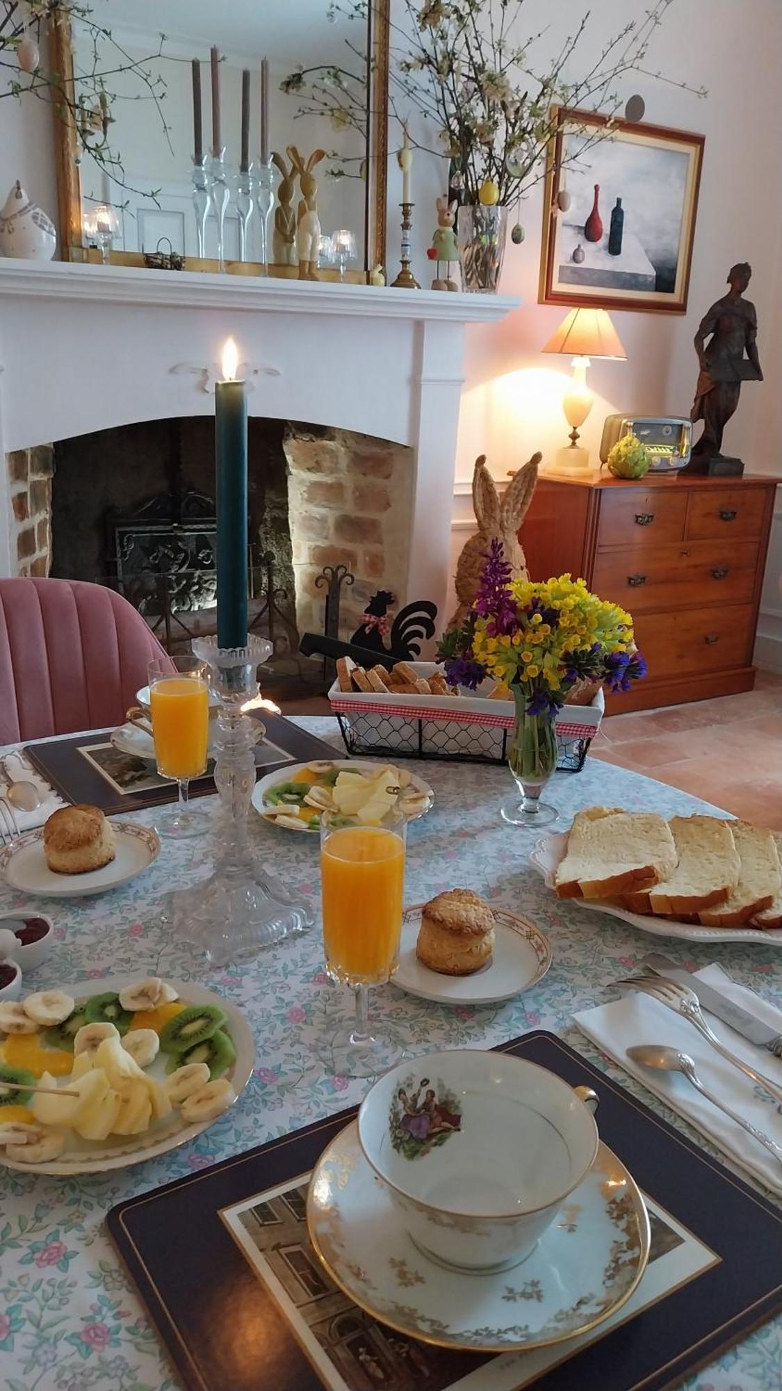 Le Griffon 1855 Hotel Saint-Laurent-Des-Autels Luaran gambar